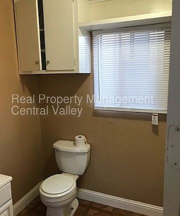 2nd image of 527 E Lindsay St APT 5