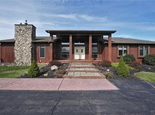 8998 Sandrock Rd, Eden, NY 14057