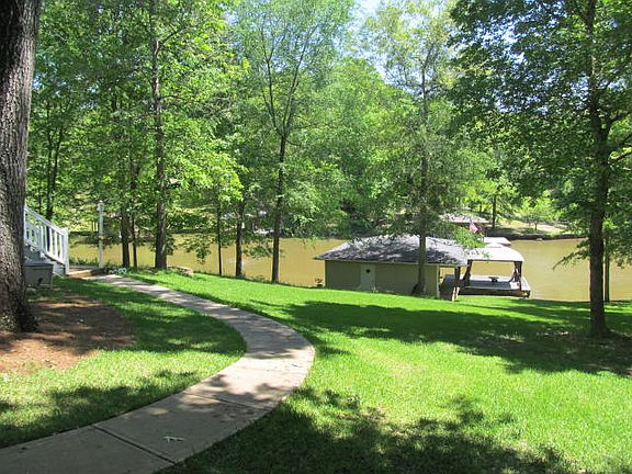 4th image of 115 Little River Ct.