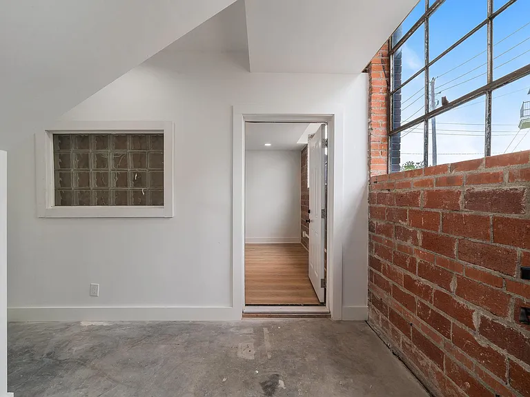 3501 Bryan St — Photo 24