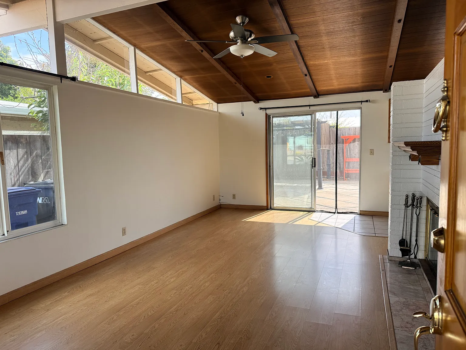 3 bed, 1128 sqft, $3,800 — Photo 3