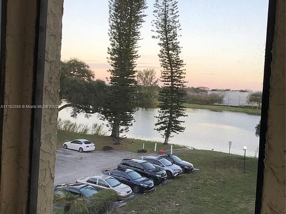 5th image of 3300 Spanish Moss Ter APT 306
