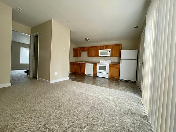 4th image of 150 Delmar Ln APT A