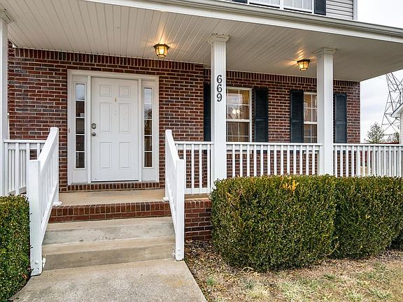 2nd image of 669 Winding Bluff Way