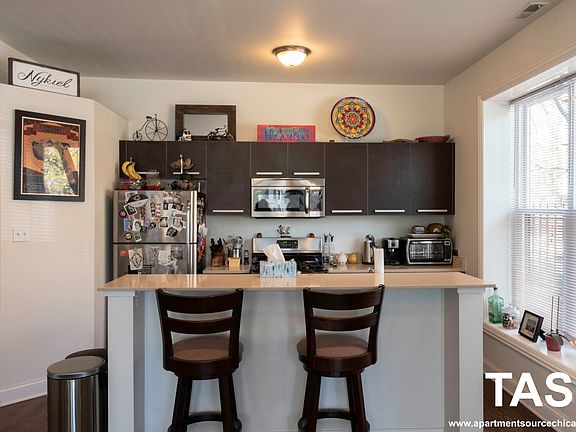 3rd image of 1856 N Humboldt Blvd #1N
