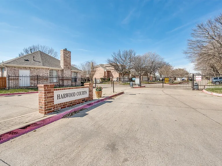 402 Horse Shoe Dr — Photo 25
