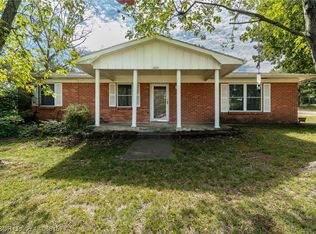 1608 Lovers Ln, Van Buren, AR 72956