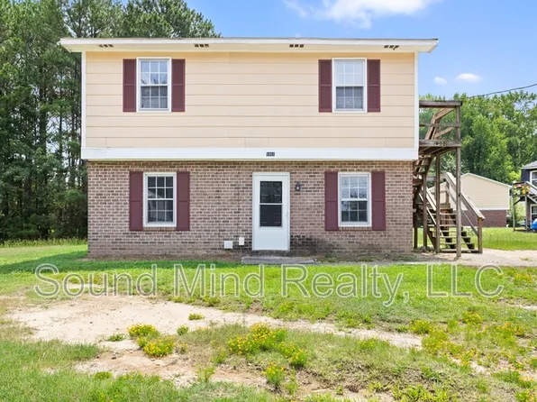 1401 Sportsman Trl, Rocky Mount, NC 27804