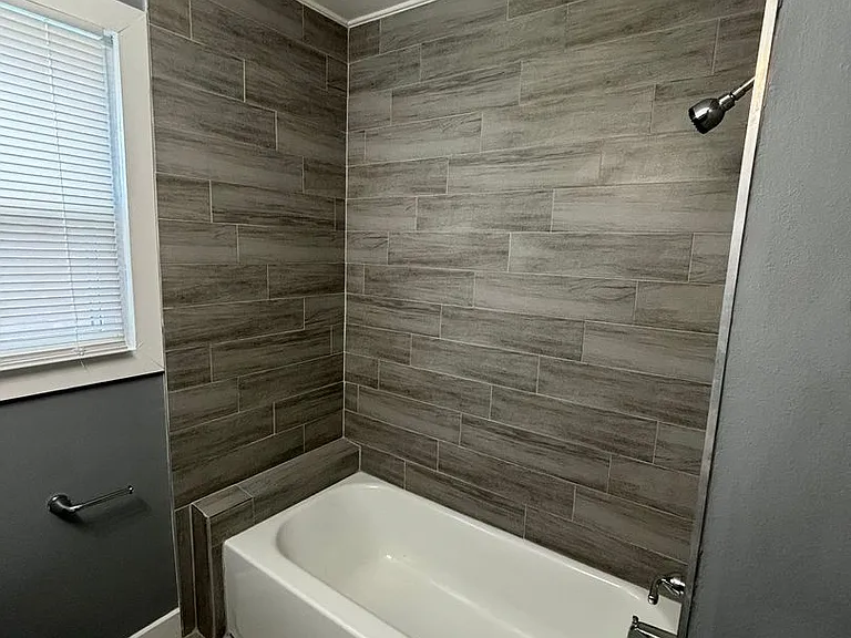 103 E Merrick St — Photo 13