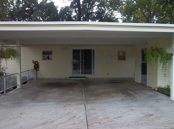 2nd image of 6304 Lakewood Dr Unit D