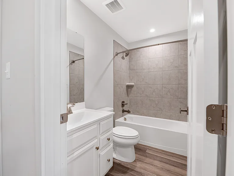 2460 James Bank Rd SE — Photo 18