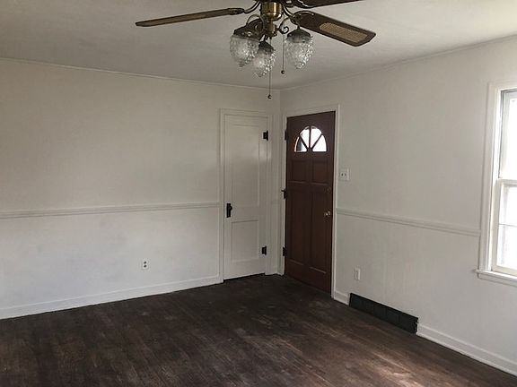 2nd image of 815 W E St