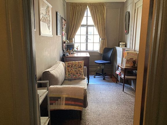 3rd image of 116 Pinehurst Ave APT D33