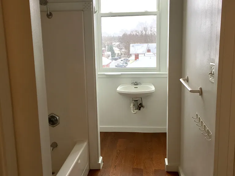 117 1/2 Miami St #PENTHOUSE — Photo 11