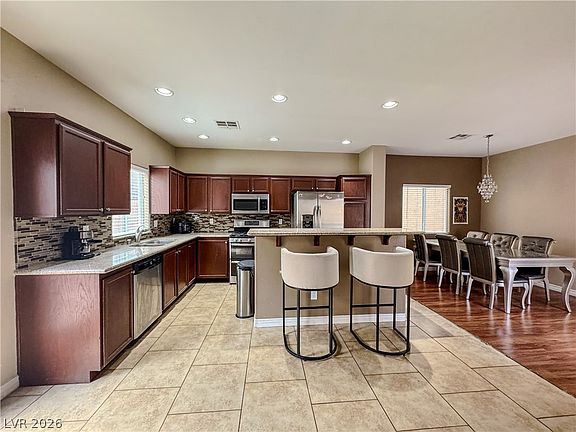 3rd image of 3561 Terraza Mar Ave