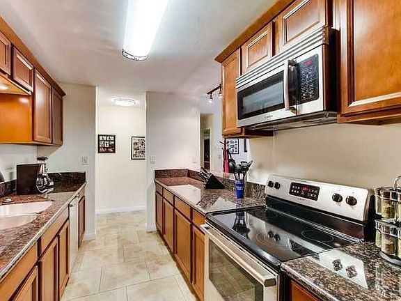 2nd image of 4444 W Point Loma Blvd Unit 40