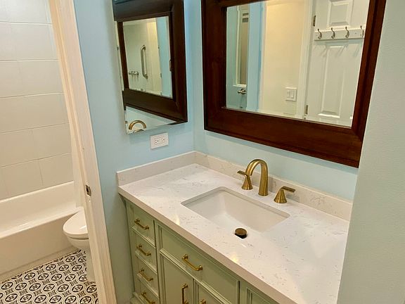 5th image of 1351 N Orange Dr APT 106