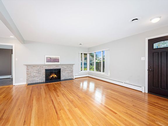 2nd image of 7526 W Bloomingdale Ave