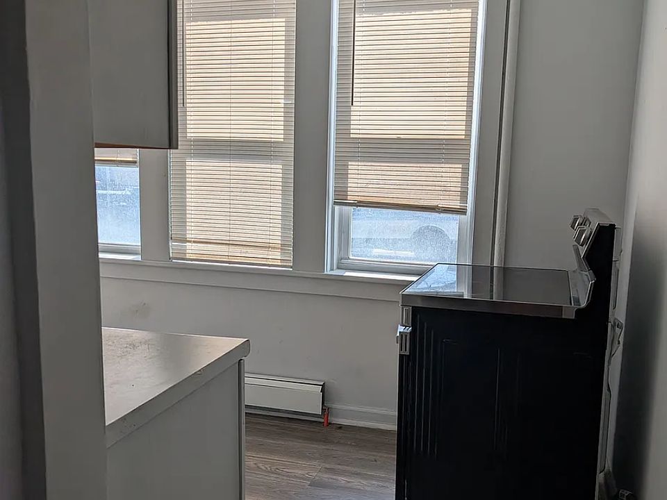 1st image of 39 N Dover Ave #1