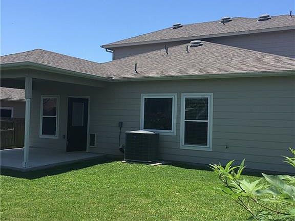 4th image of 3920 Wensledale Dr