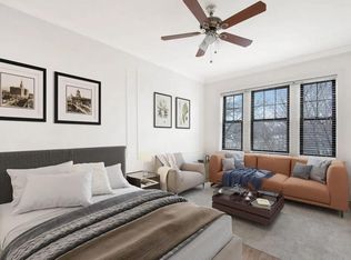 1040 W Oakdale Ave #209, Chicago, IL 60657