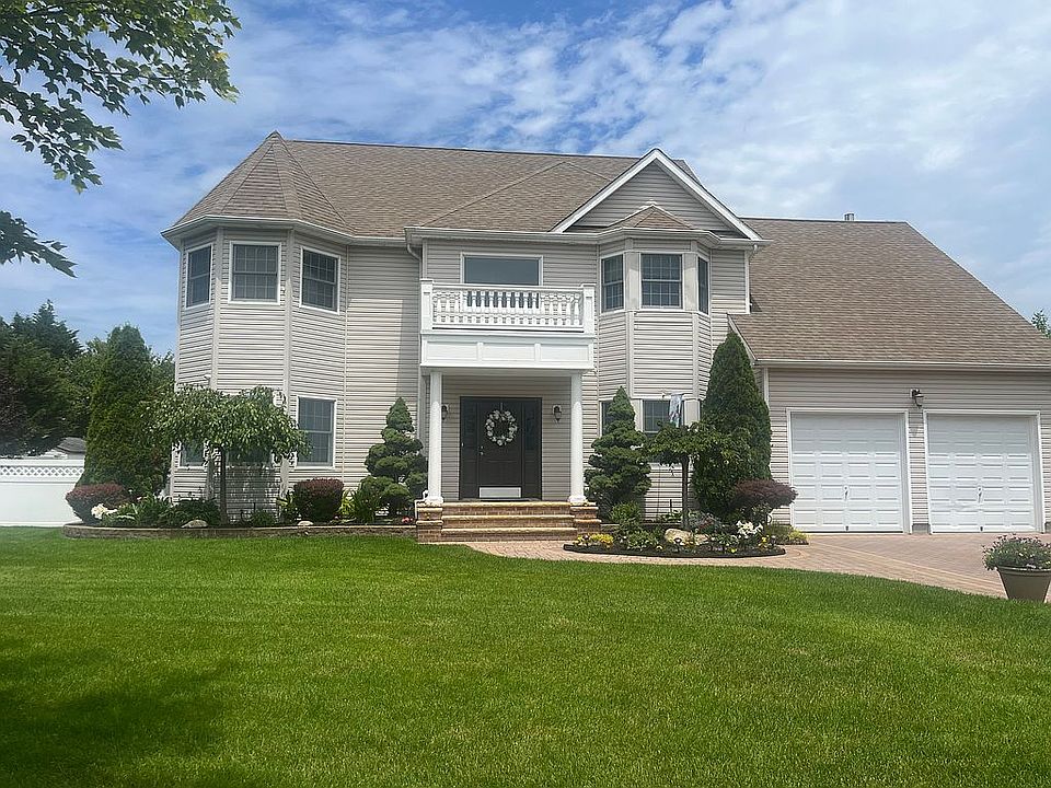 1st image of 5 Gibbons Ct