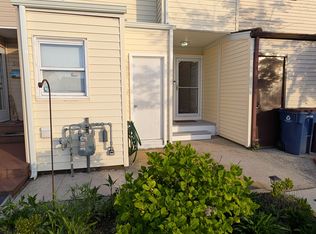 307 Essex Ct, Ventnor, NJ 08406