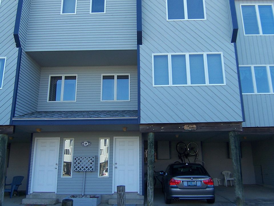 Exterior of D21 Rear Unit