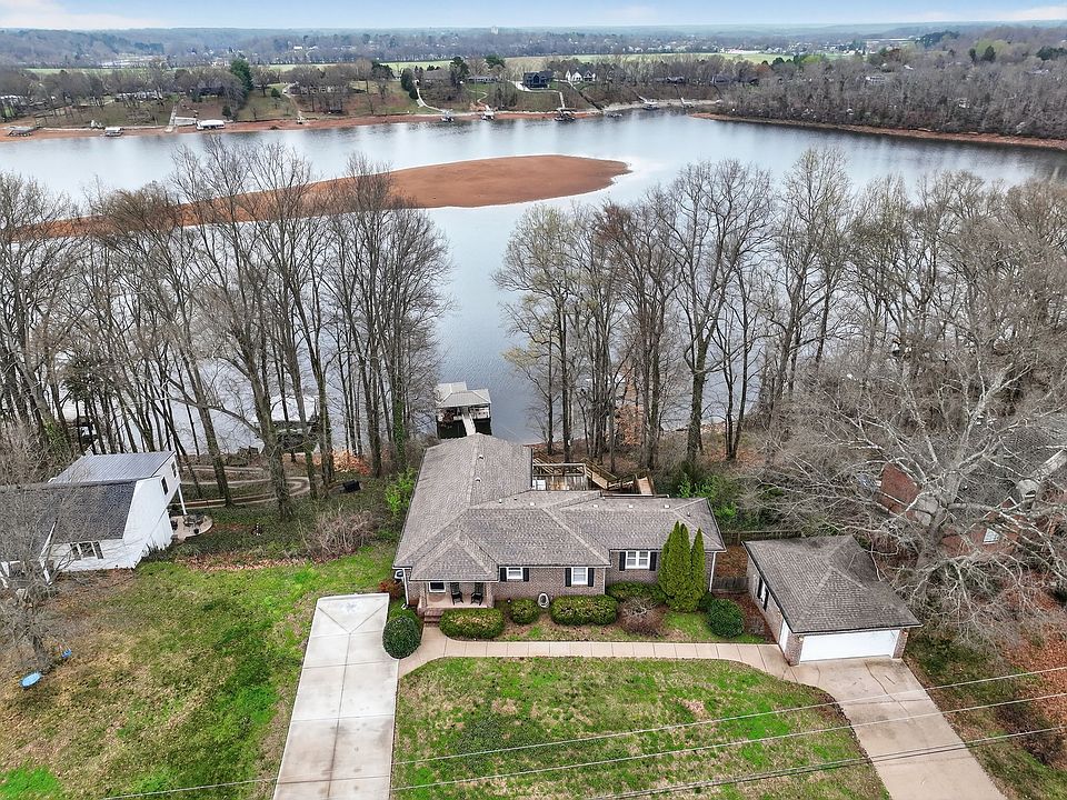 1st image of 232 Loop Dr