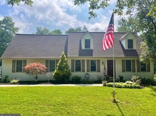 230 Dove Dr, Honey Brook, PA 19344