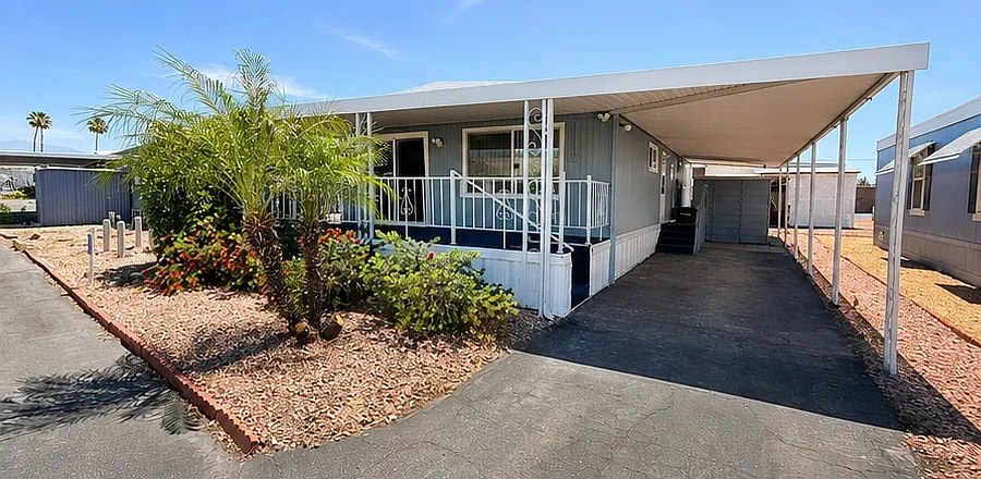 2 bed, $1,792 — Photo 3