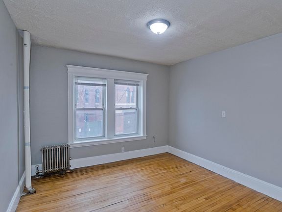 3rd image of 180 Oakland St APT 7