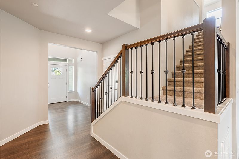 5th image of 12903 107th Avenue Ct E