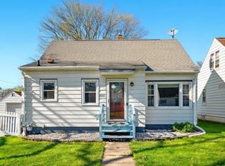 1141 E Mitchell Ave, Waterloo, IA 50702