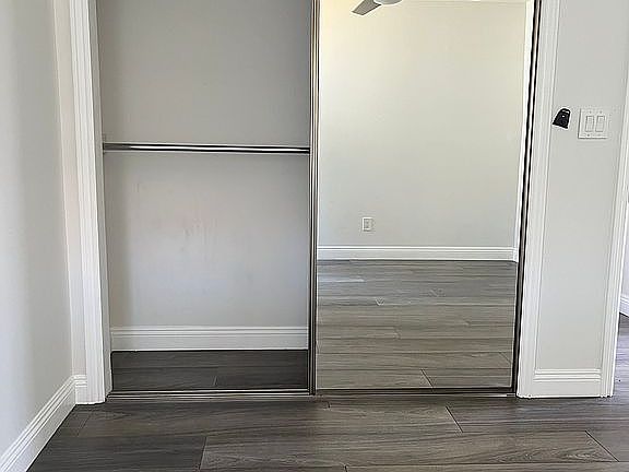 5th image of 525 Nectarine St #Back