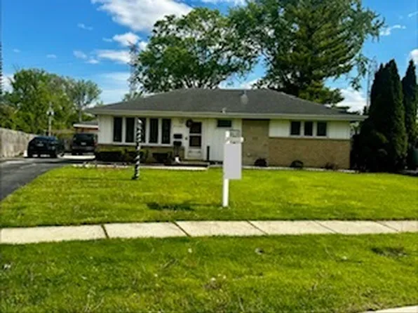 15W425 Victory Pkwy, Elmhurst, IL 60126