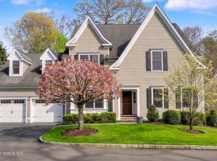 11 River Oaks Dr #11, Stamford, CT 06902