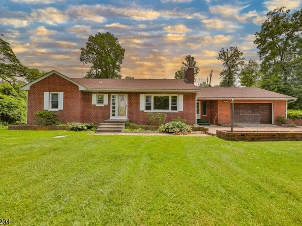 76 Hawks Schoolhouse Rd, Holland Twp., NJ 08804