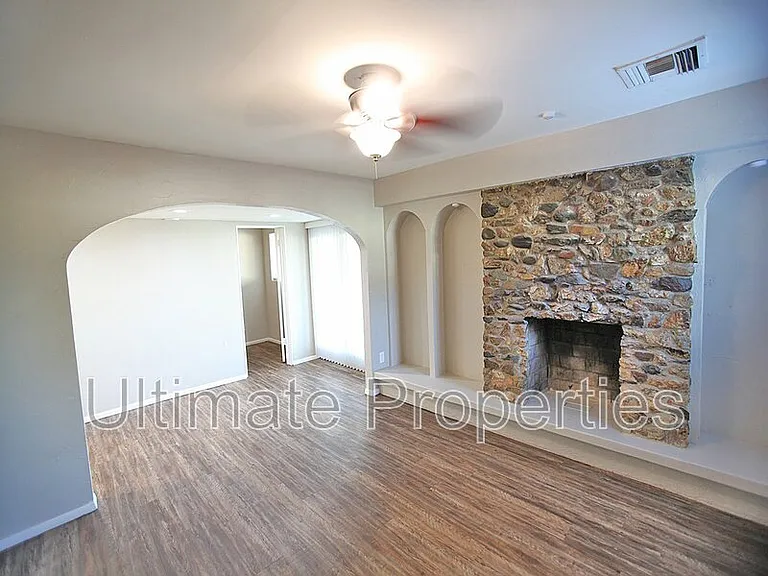 3702 E Altadena Ave — Photo 3