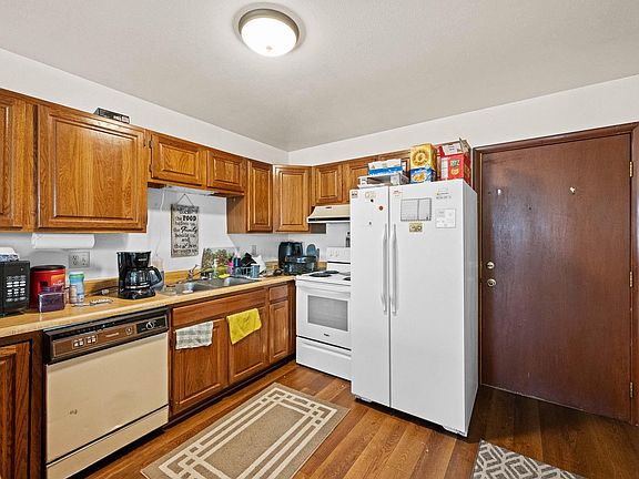 3rd image of 2506 Mercier St