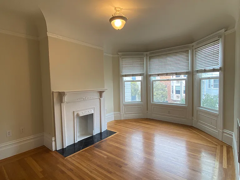 2363 Union St #2361 — Photo 2