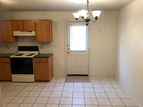 3rd image of 3003 Cantabrian Dr APT A