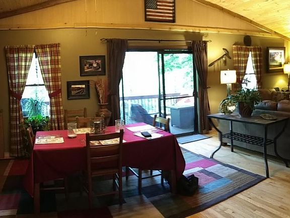 4th image of 849 Shelter Rock Cir