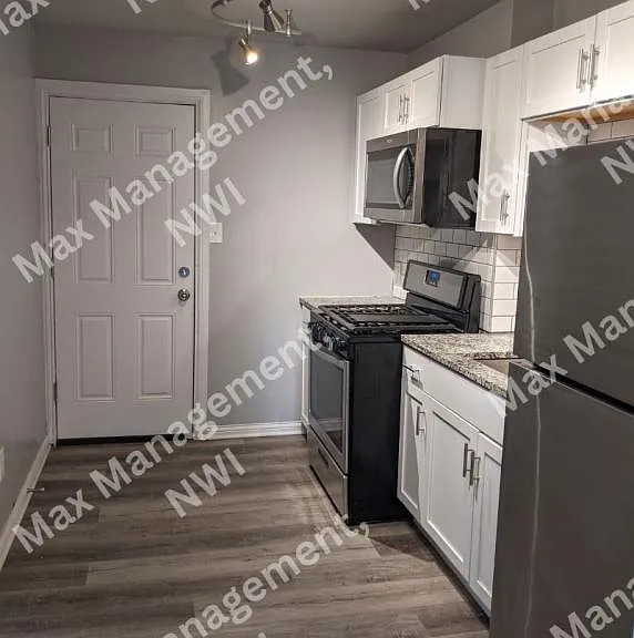 3802 Fir St #2S — Photo 8