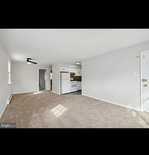 26 Thomas Rd Photo 1