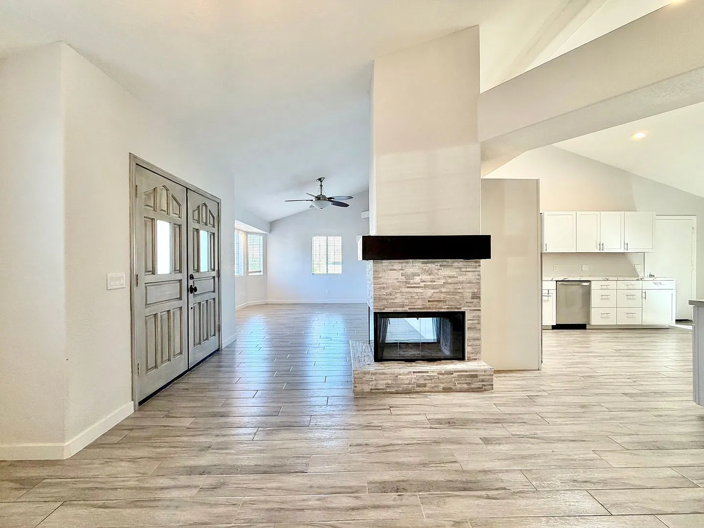 Coming Soon! Beautiful 3 Bedroom 2 Bathroom Home In la Quinta Cove — Photo 3