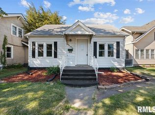 3162 Rockingham Rd, Davenport, IA 52802