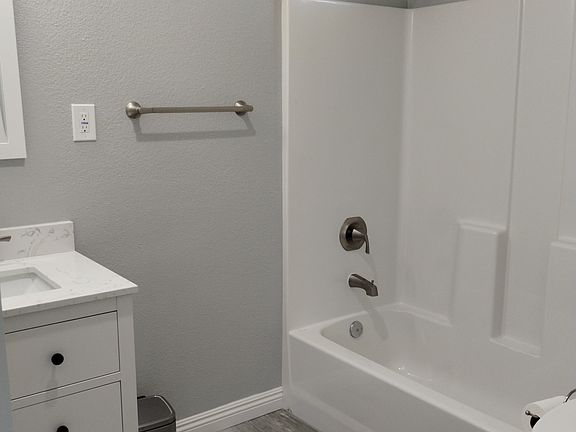 4th image of 4521 San Jose St #B