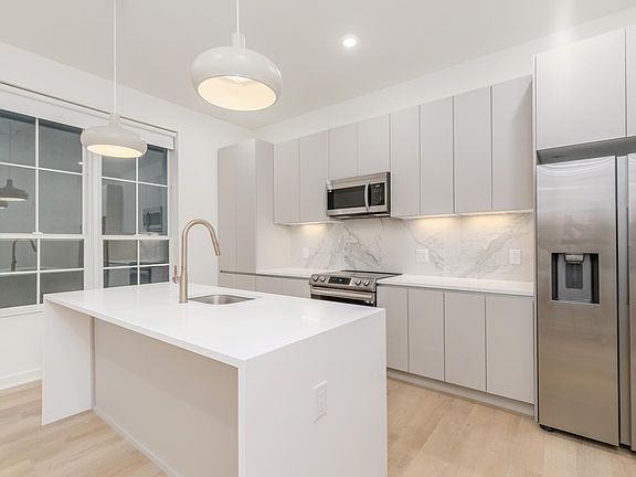 2nd image of 1424 Germantown Ave #2