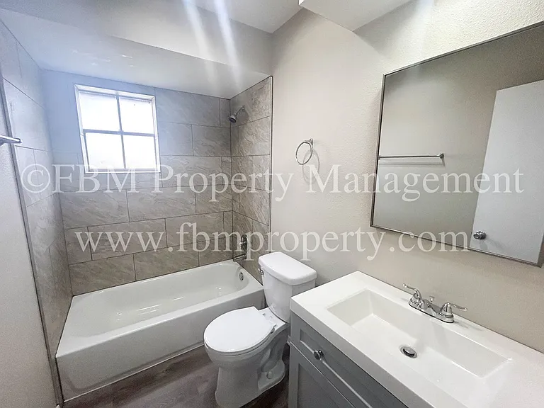 101 W Latimer St #A — Photo 15